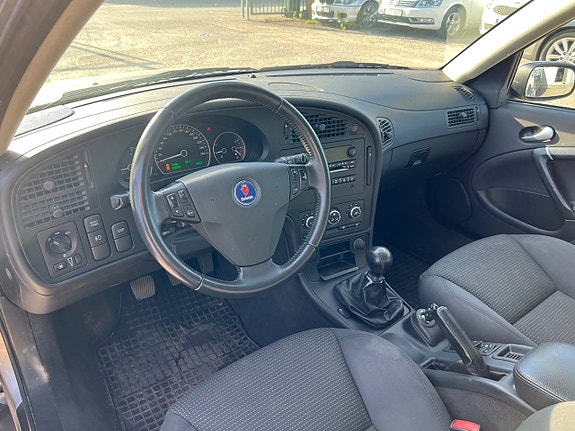 Saab 9-5 4 of 5