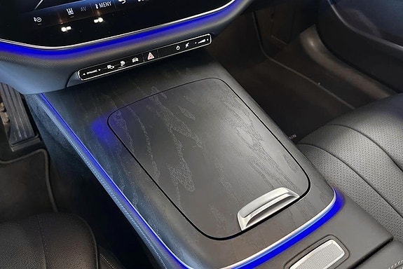 Mercedes-Benz E300 de 12 of 24