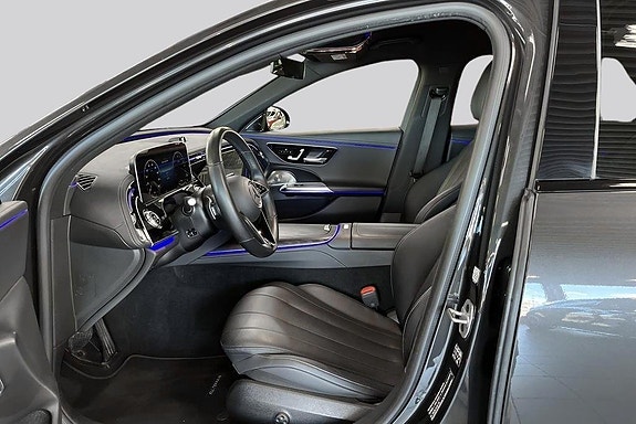 Mercedes-Benz E300 de 8 of 24