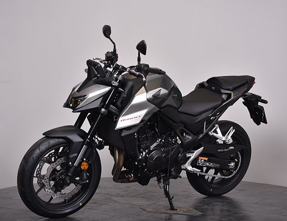 Honda CB750 Hornet FINNS FÖR OMGÅENDE LEVERANS 3,45% RÄNTEKAMPANJ! 3 of 5