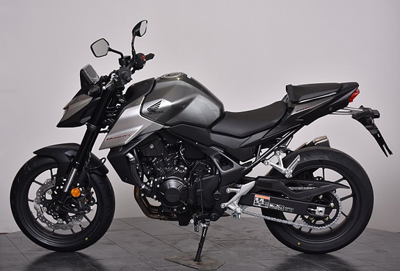 Honda CB750 Hornet FINNS FÖR OMGÅENDE LEVERANS 3,45% RÄNTEKAMPANJ! 4 of 5