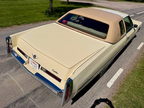 Cadillac Coupé DeVille 10 of 25