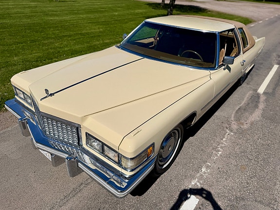 Cadillac Coupé DeVille 12 of 25