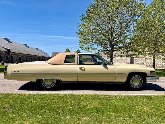 Cadillac Coupé DeVille 6 of 25