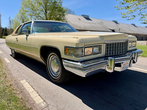Cadillac Coupé DeVille 4 of 25