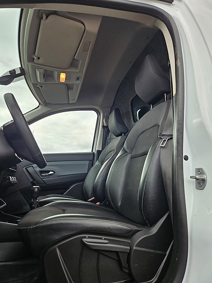 Renault Kangoo Express 5 of 8