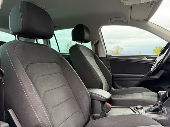 Volkswagen Tiguan 18 of 23