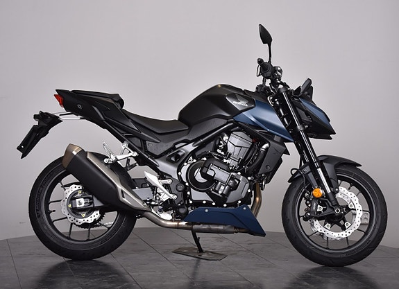 Honda CB750 Hornet E-Clutch FINNS FÖR OMGÅENDE LEVERANS 8 of 17