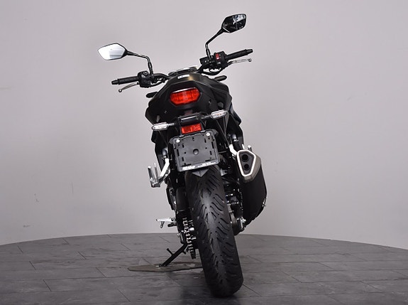 Honda CB750 Hornet E-Clutch FINNS FÖR OMGÅENDE LEVERANS 6 of 17