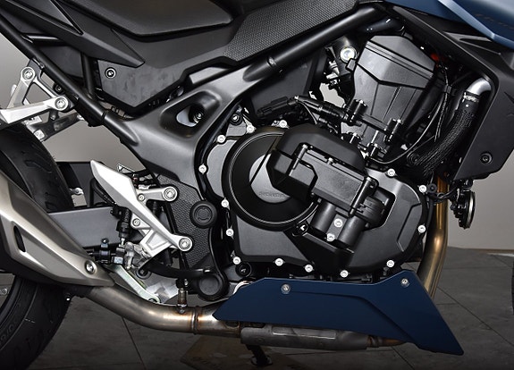 Honda CB750 Hornet E-Clutch FINNS FÖR OMGÅENDE LEVERANS 13 of 17