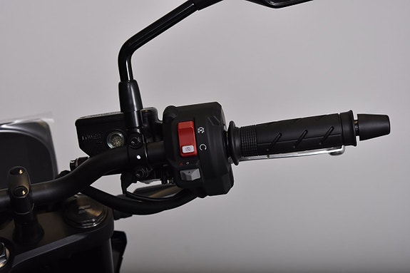 Honda CB750 Hornet E-Clutch FINNS FÖR OMGÅENDE LEVERANS 10 of 17