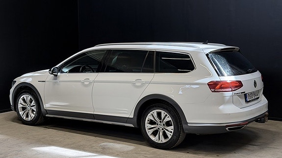 Volkswagen Passat Alltrack 5 of 5