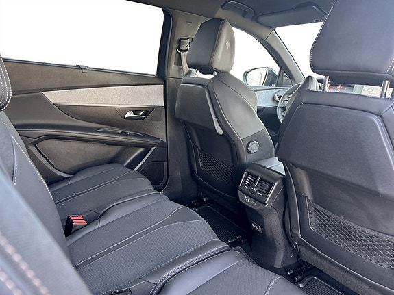 Peugeot 5008 8 of 17