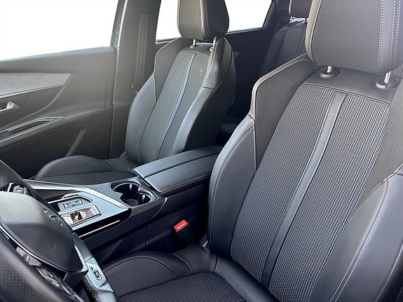 Peugeot 5008 7 of 17