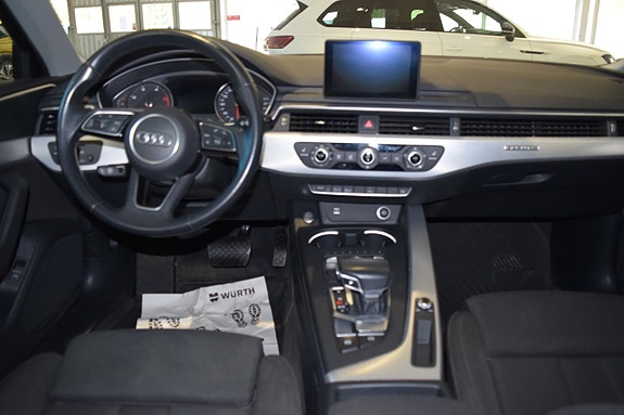 Audi A4 4 of 5