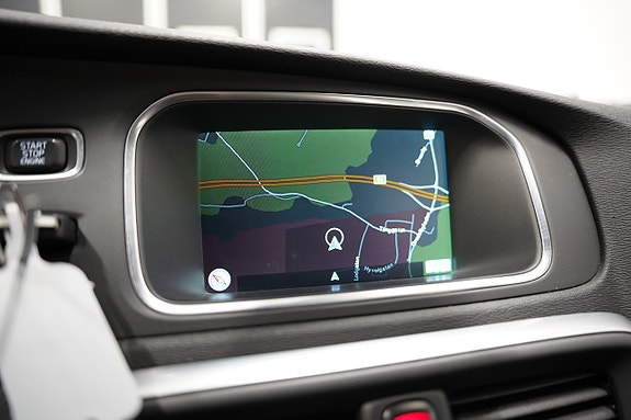 Volvo V40 Cross Country 17 of 23