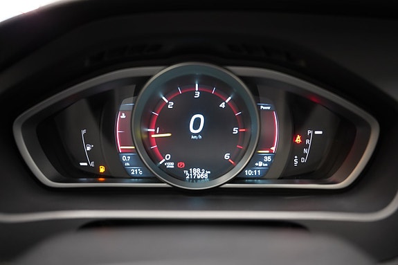 Volvo V40 Cross Country 12 of 23