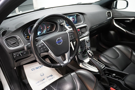 Volvo V40 Cross Country 6 of 23