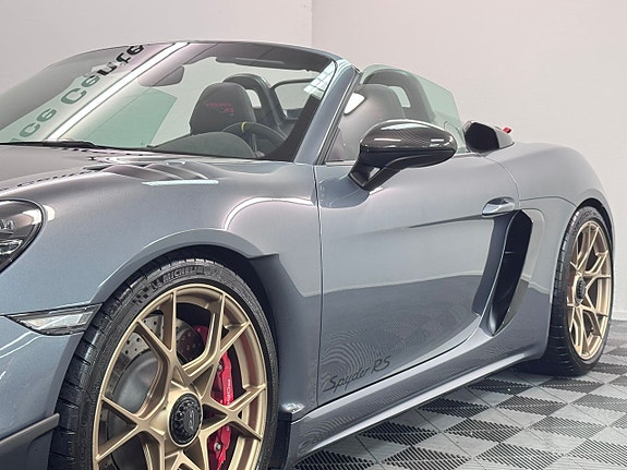 Porsche 718 3 of 5