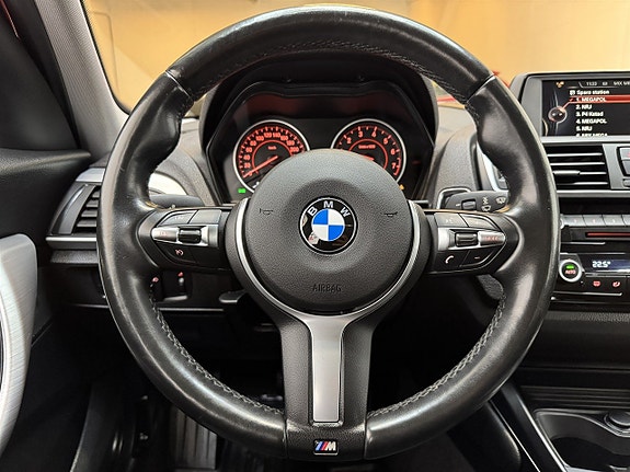 BMW 118i 10 of 20