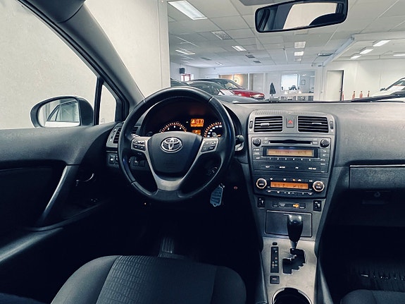 Toyota Avensis 9 of 20