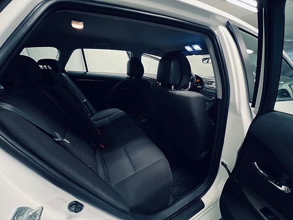 Toyota Avensis 13 of 20