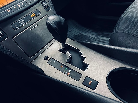 Toyota Avensis 14 of 20