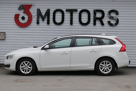 Volvo V60 3 of 5