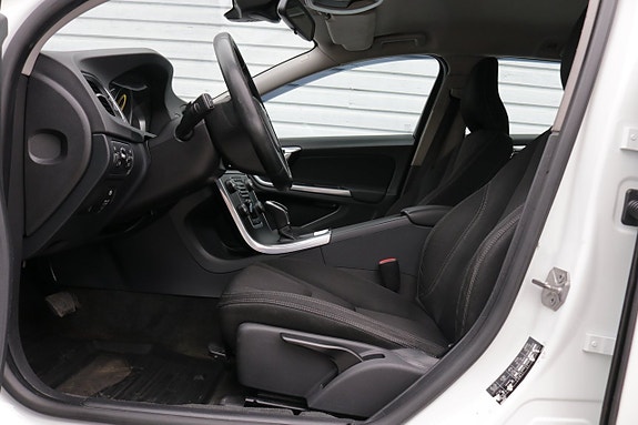 Volvo V60 7 of 11