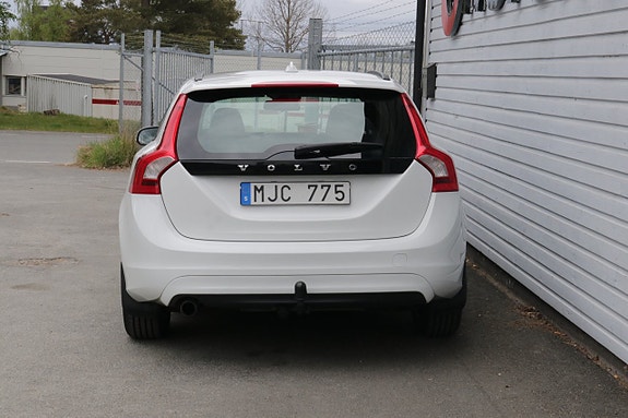 Volvo V60 6 of 11