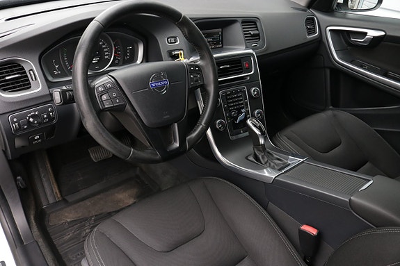 Volvo V60 8 of 11