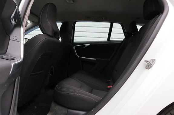 Volvo V60 11 of 11