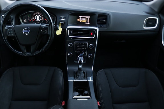 Volvo V60 10 of 11