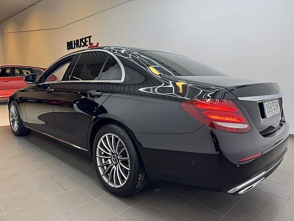 Mercedes-Benz E220 d 4 of 5