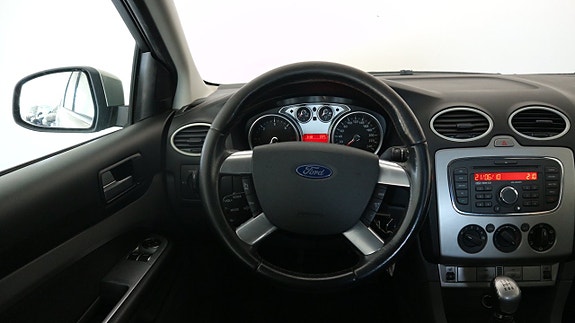 Ford Focus 12 of 18