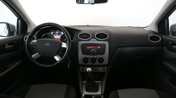 Ford Focus 11 of 18