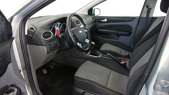 Ford Focus 10 of 18