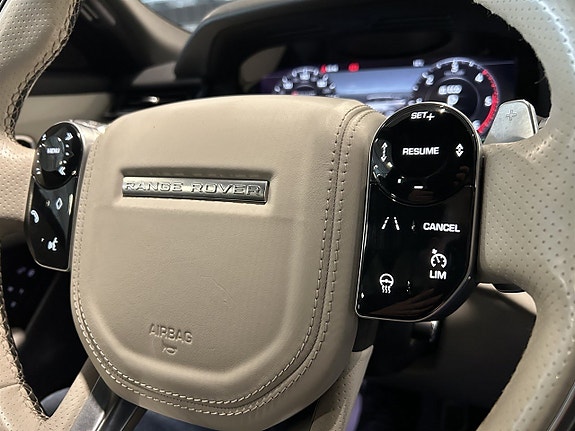 Land Rover Range Rover Velar 24 of 26