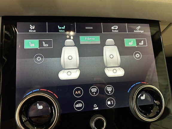 Land Rover Range Rover Velar 21 of 26