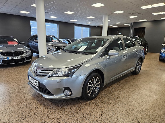 Toyota Avensis 3 of 5