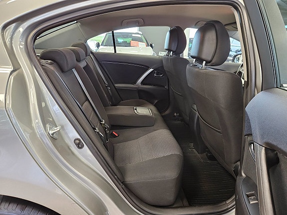 Toyota Avensis 15 of 16