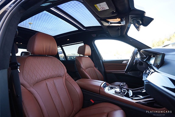 BMW X7 8 of 24