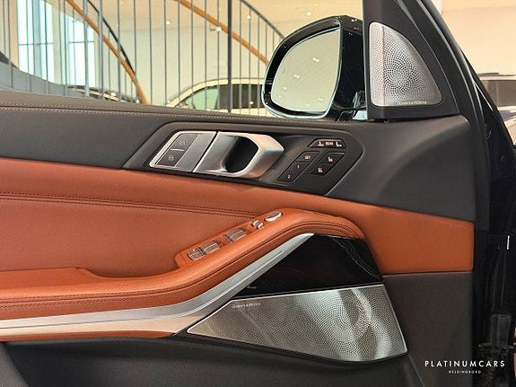 BMW X7 21 of 24