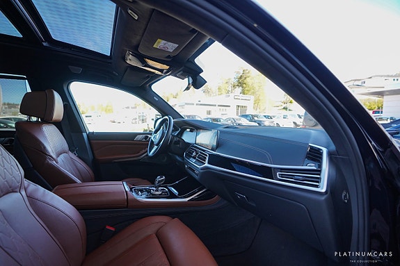 BMW X7 7 of 24