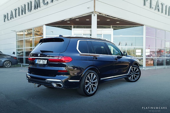 BMW X7 2 of 24