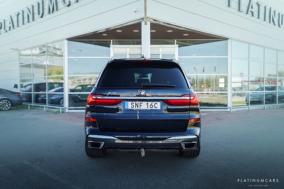BMW X7 4 of 24