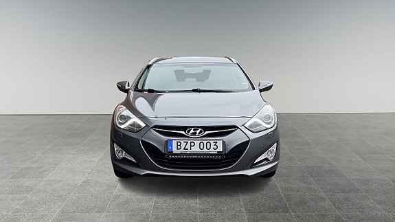Hyundai i40 2 of 5