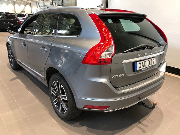 Volvo XC60 4 of 5