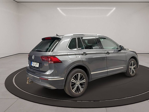 Volkswagen Tiguan 9 of 29