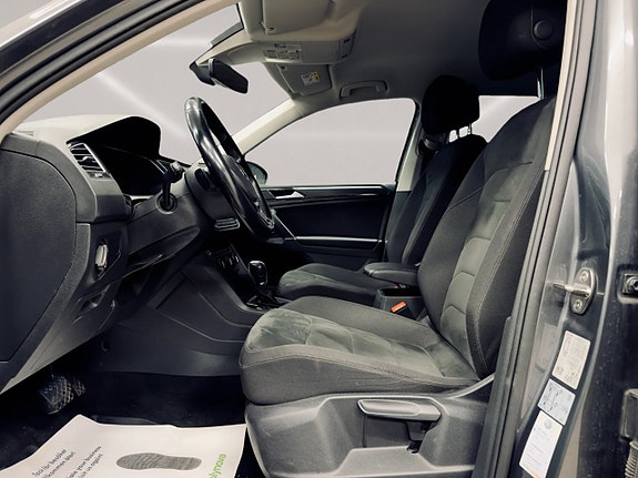 Volkswagen Tiguan 12 of 29